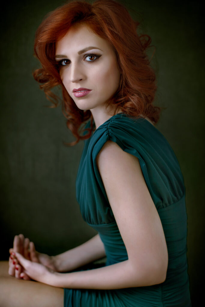 Red-haired woman in a green dress – glamour photography by Takács Bori, Budapest